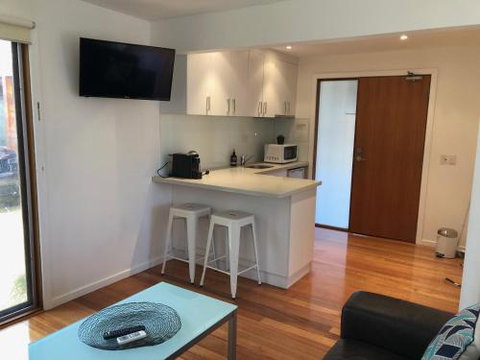 Carinya Coastal Cottage - Tourism Gold Coast 2