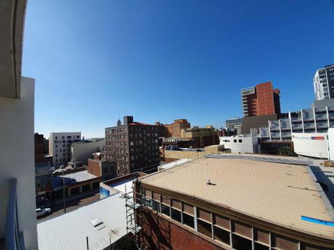 (just Listed) Bolton St. 1br 350m Walk To Newcastle Beach +++ Wifi End Eand - Tourism Gold Coast 4