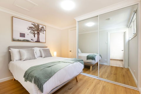 Ultimo 1 Bed. Furnished House W Parking - Tourism Gold Coast 4