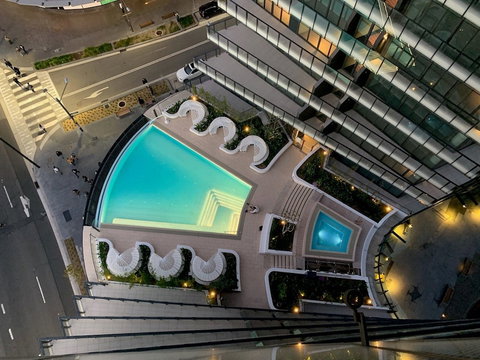 Urban Rest - The Infinity - Gold Coast 1