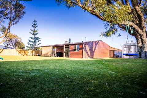 The Bothy Lancelin Family Retreat - Tourism Gold Coast 4