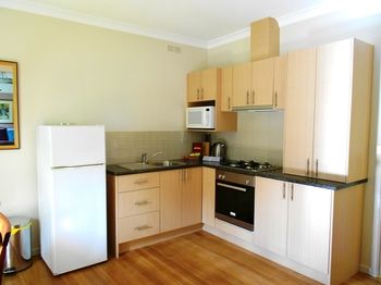 Acacia House Retreat Daylesford - Tourism Gold Coast 6