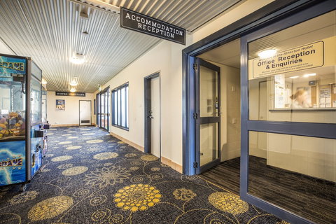 Atherton Hotel - Gold Coast 3