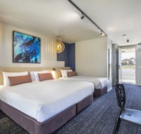 Nightcap at Gateway Hotel - Tourism Gold Coast