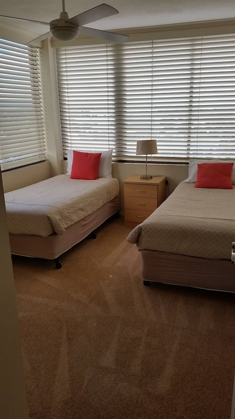 Beaconlea Tower Apartments - Tourism Gold Coast 4