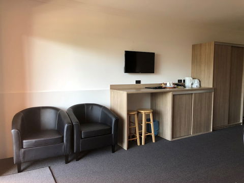 Huskisson Beach Motel - Tourism Gold Coast 2