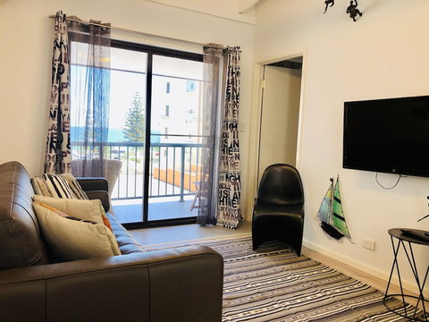 West Beach Lagoon 212 - Gorgeously Decorated - Tourism Gold Coast 4