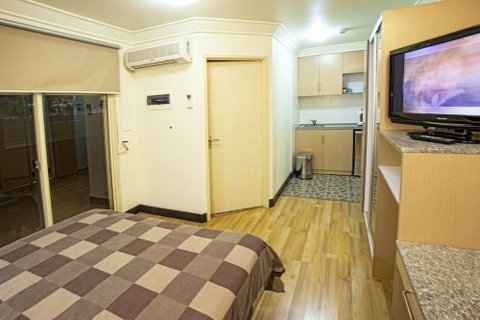 Cattrall Park Motel - Tourism Gold Coast 2