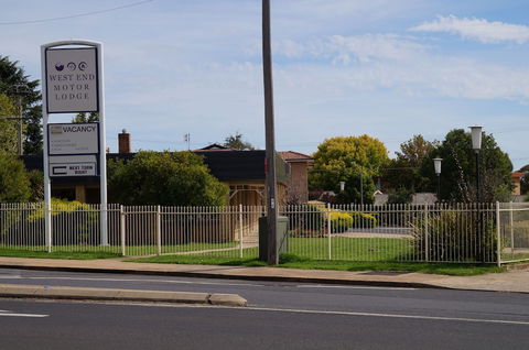 West End Motor Lodge - Tourism Gold Coast 3
