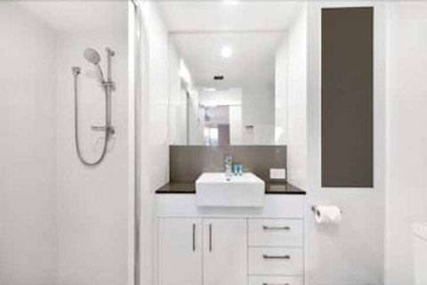 The Hill Apartments - Tourism Gold Coast 7