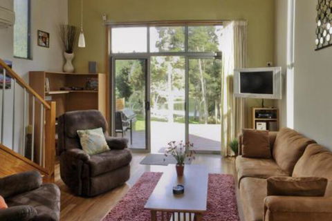Ulverstone River Retreat - Tourism Gold Coast 6