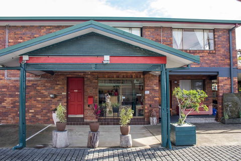 Arabella Motor Inn - Tourism Gold Coast 2