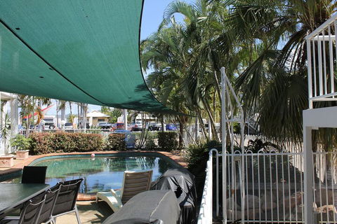 The Colonial Rose Motel - Tourism Gold Coast 3