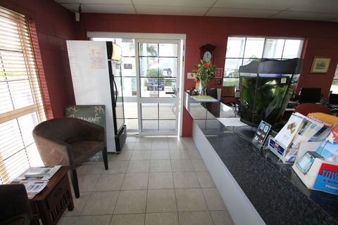 The Colonial Rose Motel - Tourism Gold Coast 5