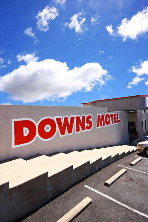 Downs Motel - Tourism Gold Coast 0