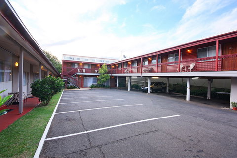 Downs Motel - Tourism Gold Coast 1