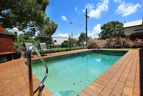 Garden City Motor Inn - Tourism Gold Coast 3