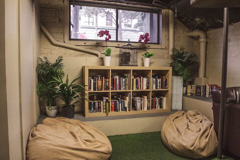 Mad Monkey Backpackers Bayswater - Tourism Gold Coast 1