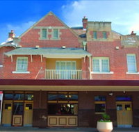 Captain Cook Hotel - Tourism Gold Coast