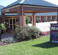 Poachers Paradise Motel - Tourism Gold Coast