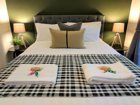 Annie Roe's Luxury Bed & Breakfast - Tourism Gold Coast 4
