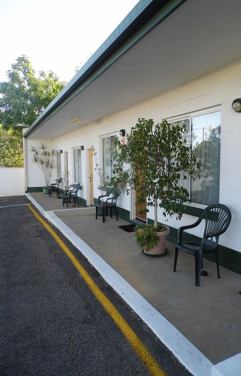 Central Point Motel - Tourism Gold Coast 0