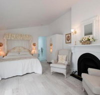 White Dove Cottage Bed  Breakfast - Tourism Gold Coast