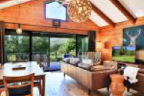 Kangaroo Valley Timber Cabin - Tourism Gold Coast 0