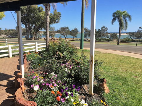 Kalbarri Seafront Villas - Tourism Gold Coast 0