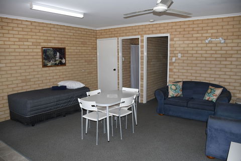 Kalbarri Seafront Villas - Tourism Gold Coast 6
