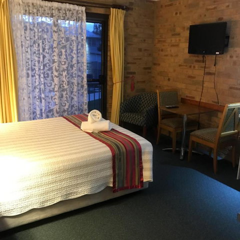 Hawks Nest Motel - Tourism Gold Coast 4