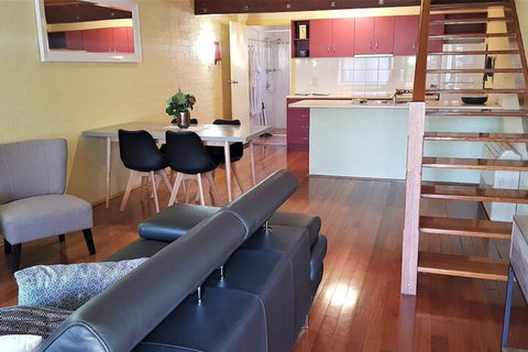 The Great Escape Lofts - Gold Coast 7