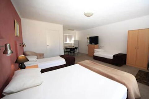 Bella Villa Motor Inn - Tourism Gold Coast 5