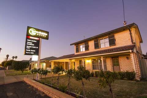Green Gables Motel - Tourism Gold Coast 1