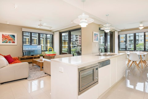 Darwin Waterfront Luxury Suites - Gold Coast 2