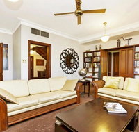 Mandalay Luxury Stay - Tourism Gold Coast