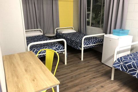 Reef Backpackers - Tourism Gold Coast 7