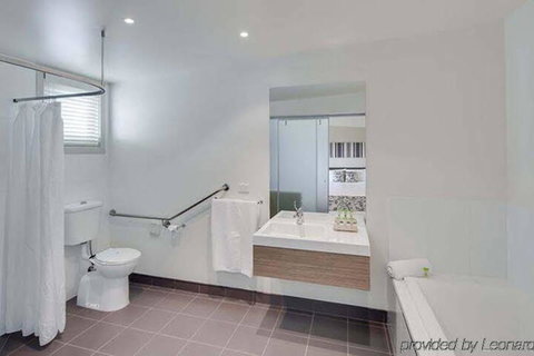 Best Western Drouin Motor Inn - Tourism Gold Coast 1