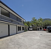 Rare Modern Unit w Private Fenced garden Close to The Beach PC5 - Tourism Gold Coast