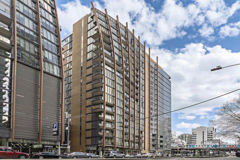 RIVER, 1BDR Melbourne Apartment - Tourism Gold Coast 1