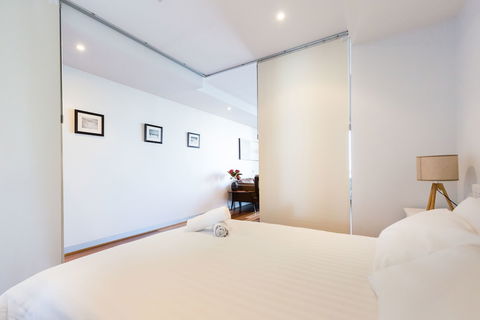 RIVER, 1BDR Melbourne Apartment - Tourism Gold Coast 2