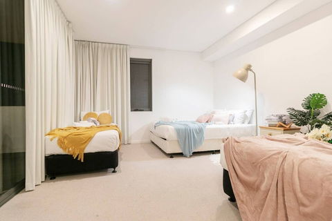 A19 Darling Harbour 2 BDR APT - Tourism Gold Coast 5