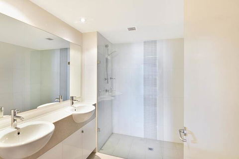 Coast Luxury Apartment 26 - Tourism Gold Coast 2