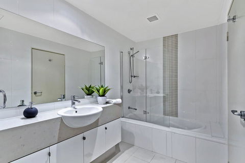 Coast Luxury Apartment 22 - Tourism Gold Coast 2