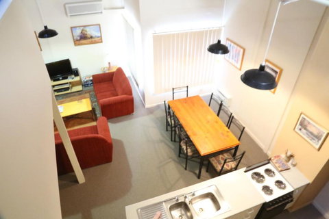 Razorback 2 - Gold Coast 1