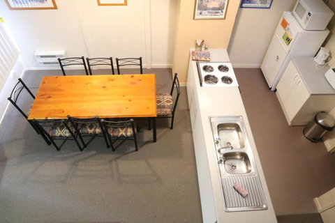 Razorback 2 - Gold Coast 4