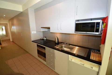 Squatters 1 - Gold Coast 1