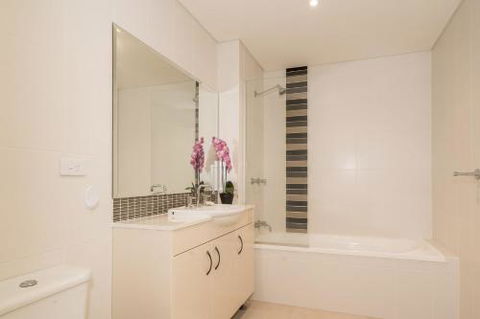 Ocean Views Unit 15 The Entrance NSW - Tourism Gold Coast 3