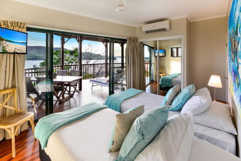 NEWLY BEAUTFULLY RENOVATED 16 The Casuarina 3 Bedroom House With 180 Degree Ocean Views - Tourism Gold Coast 3