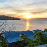 NEWLY BEAUTFULLY RENOVATED 16 The Casuarina 3 Bedroom House With 180 Degree Ocean Views - Tourism Gold Coast 0